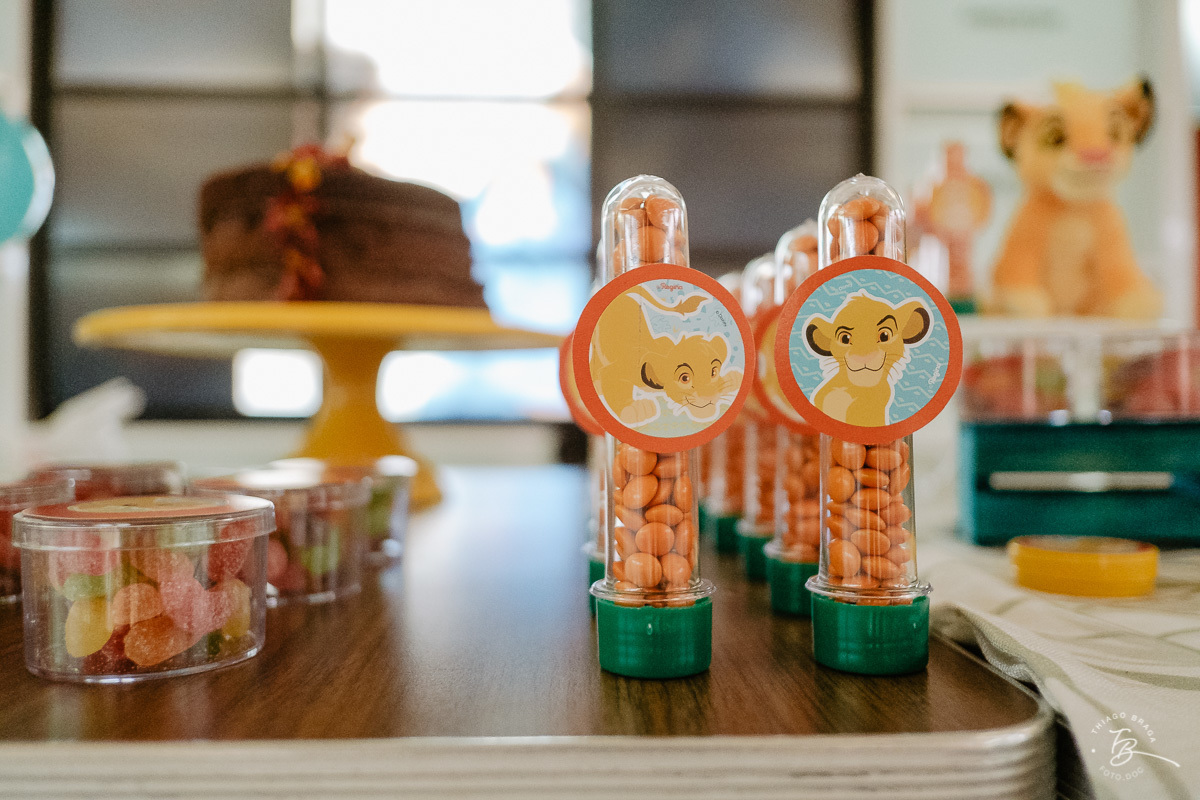 Fotografia documental de aniversario infantil. Um dia no cinema. Aniversário no cinesystem no shoping iguatemi em Florianopolis. 6 anos da Luisa. Familia Basso Guiyotoku.