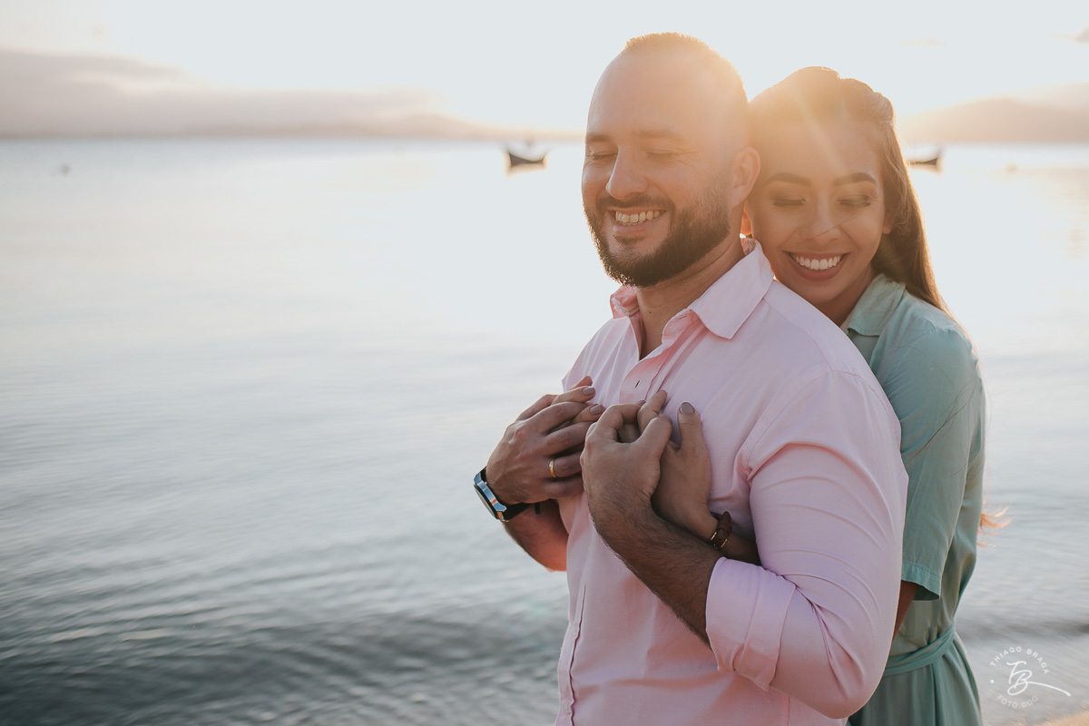 Sessão pré-casamento Lais e Dani em Santo antonio de Lisboa e Sambaqui, fim de tarde em Florianópolis
