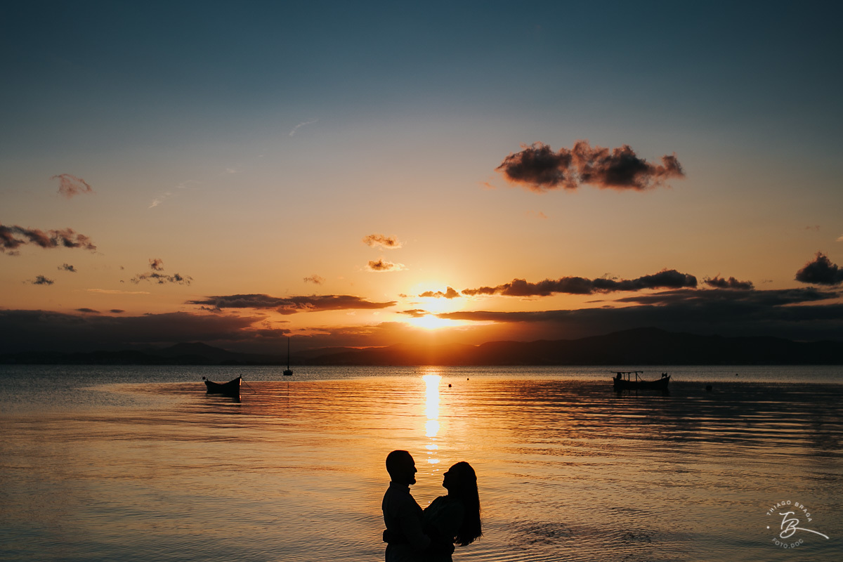 Sessão pré-casamento Lais e Dani em Santo antonio de Lisboa e Sambaqui, fim de tarde em Florianópolis