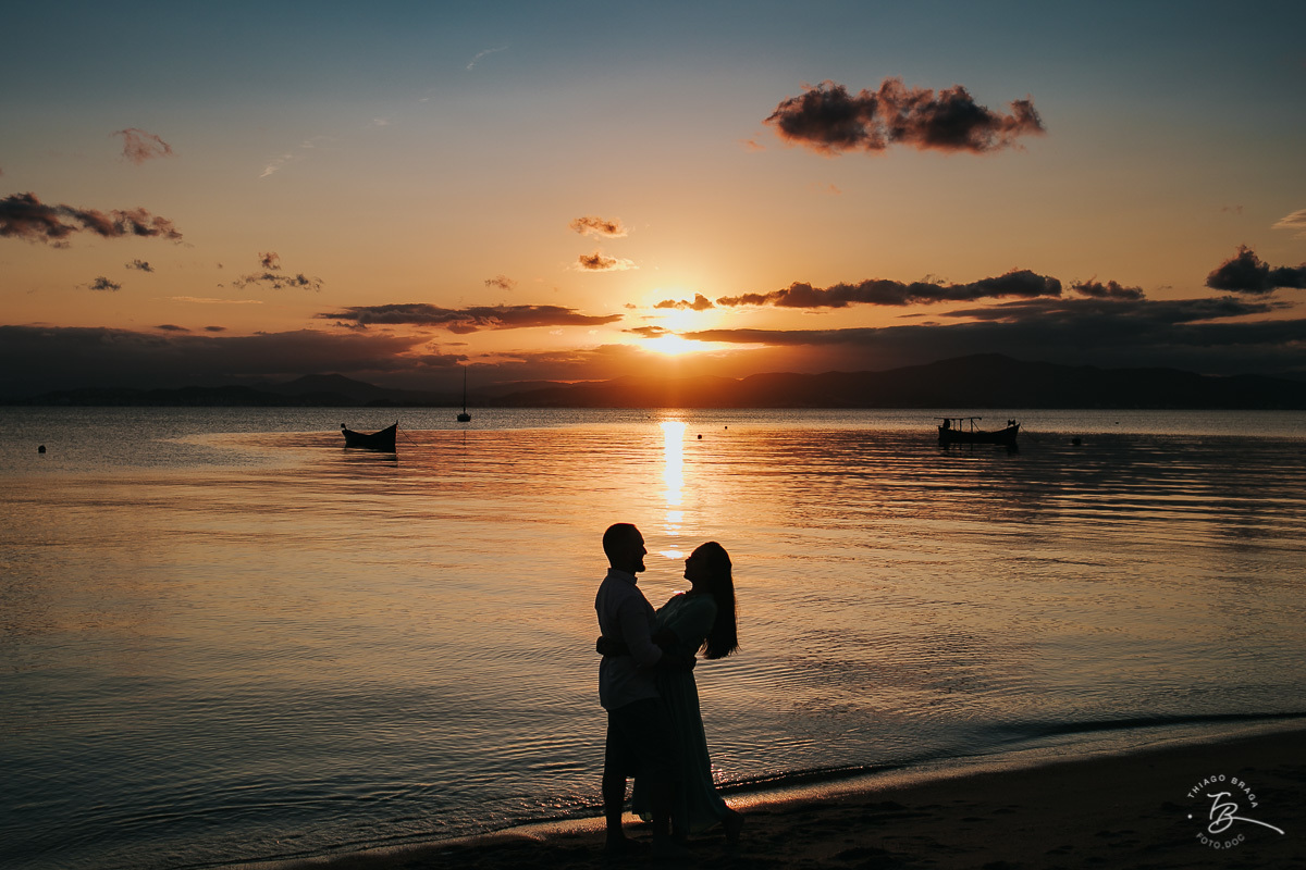 Sessão pré-casamento Lais e Dani em Santo antonio de Lisboa e Sambaqui, fim de tarde em Florianópolis