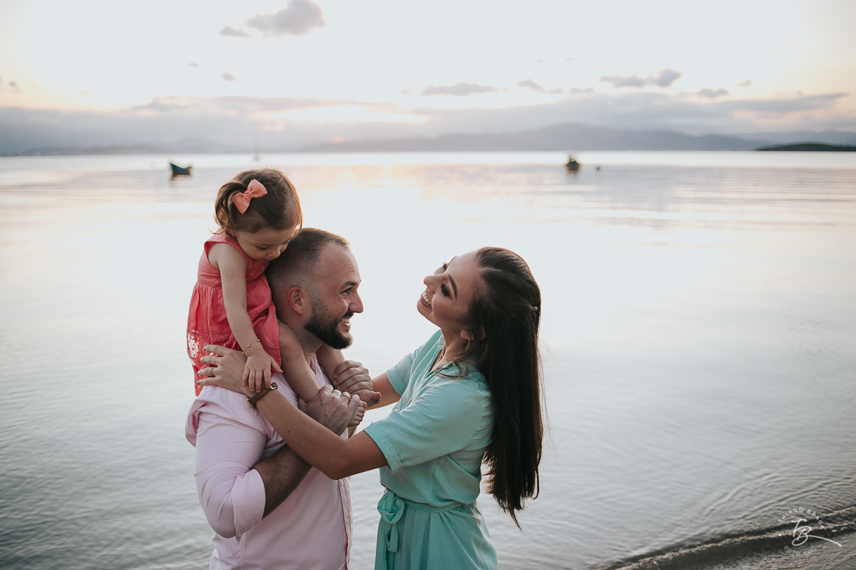 Sessão pré-casamento Lais e Dani em Santo antonio de Lisboa e Sambaqui, fim de tarde em Florianópolis