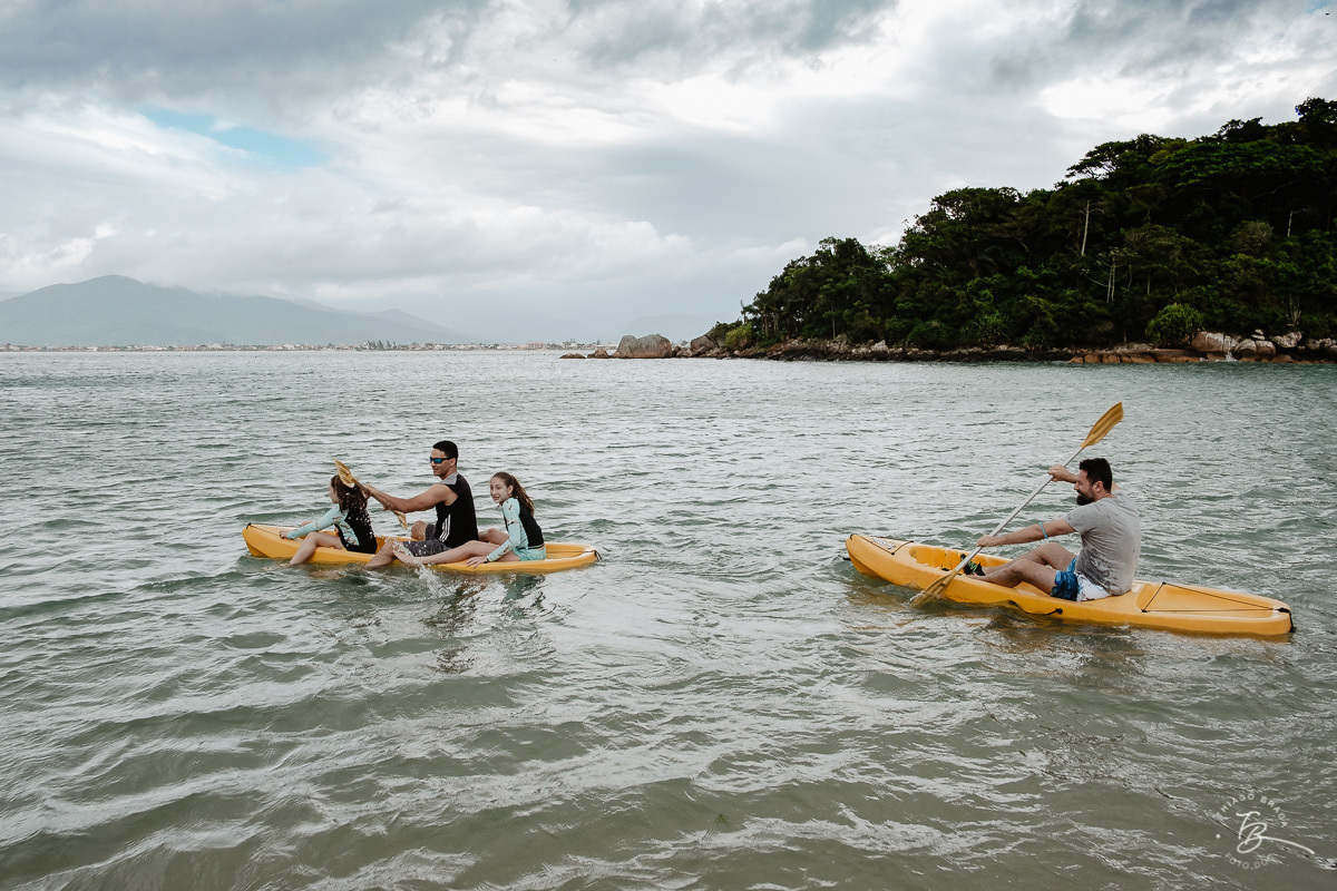 um sábado na ilha do papagaio. Fotografia de família. Thiago Braga Fotografia
