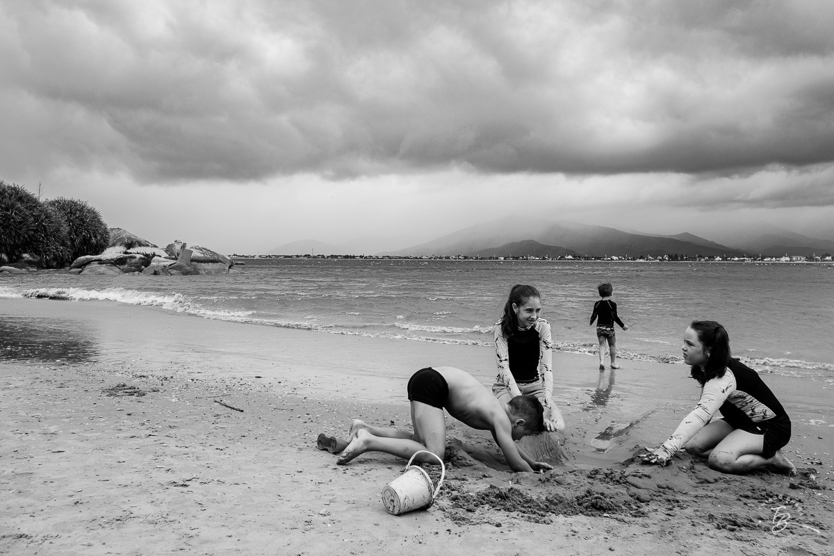 um sábado na ilha do papagaio. Fotografia de família. Thiago Braga Fotografia