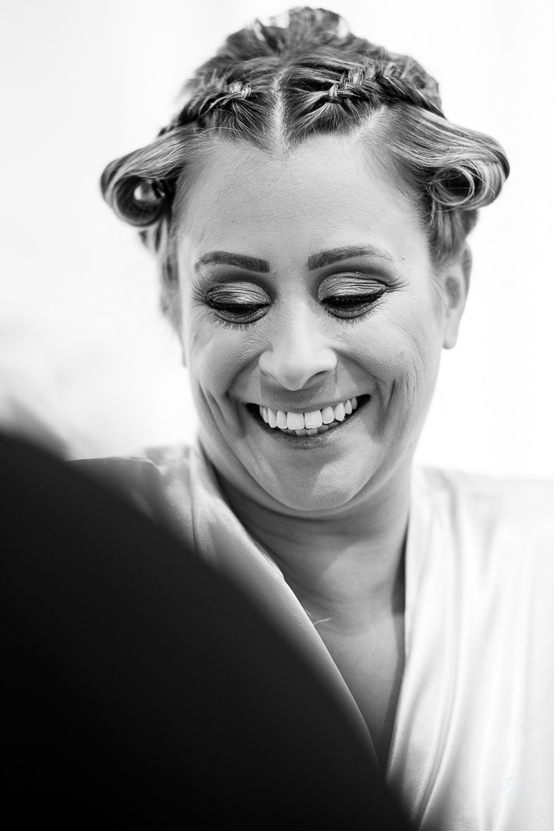 Fotografia de casamento. Making Of da noiva no salão da praia no Santinho. Florianópolis/SC. Thiago Braga Fotografia