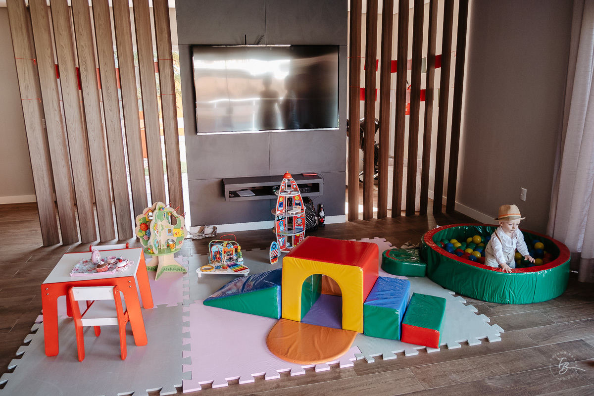 Fotografia documental de aniversário infantil, no rio Tavares/Campeche em Florianópolis/SC