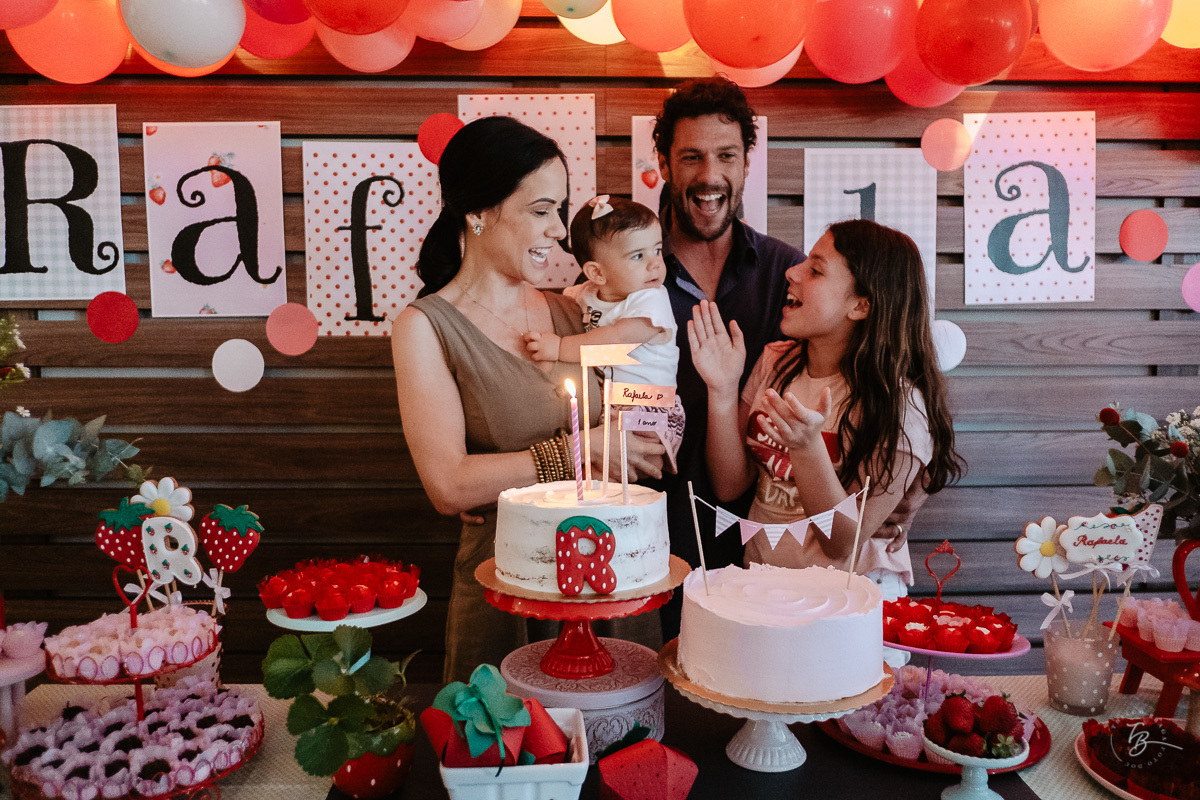 Fotografia documental de aniversário infantil, no rio Tavares/Campeche em Florianópolis/SC