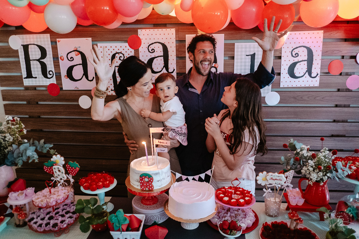 Fotografia documental de aniversário infantil, no rio Tavares/Campeche em Florianópolis/SC