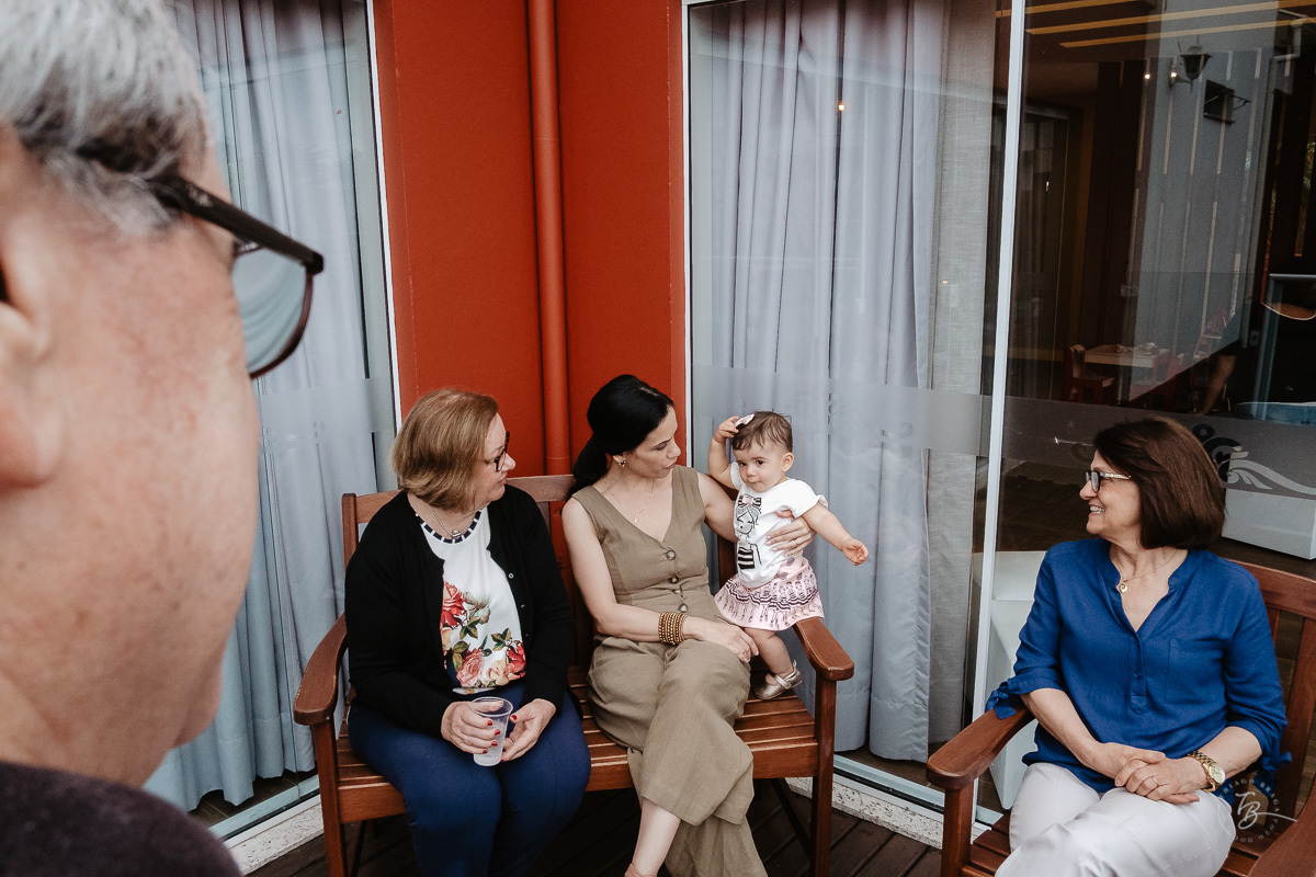 Fotografia documental de aniversário infantil, no rio Tavares/Campeche em Florianópolis/SC