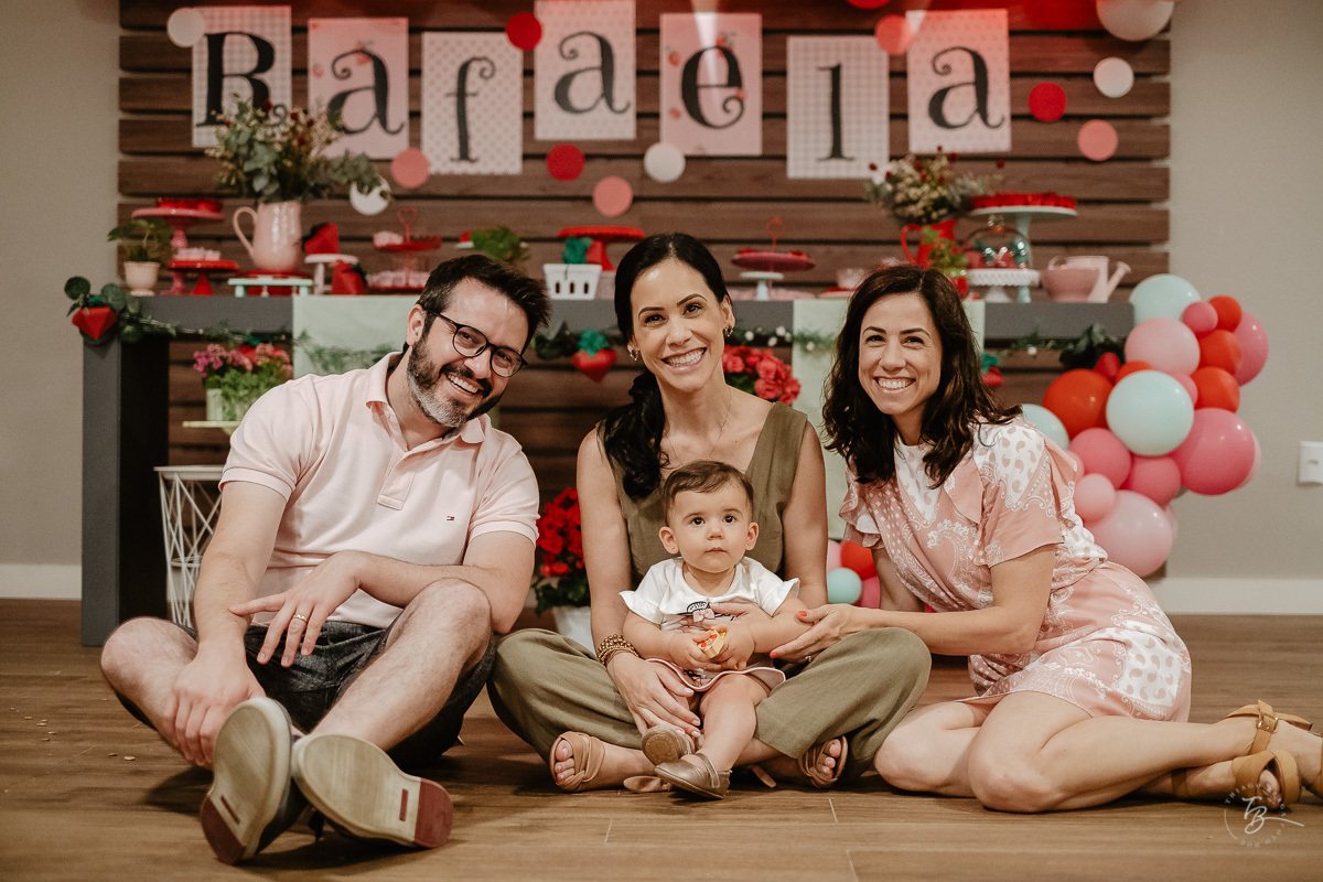 Fotografia documental de aniversário infantil, no rio Tavares/Campeche em Florianópolis/SC