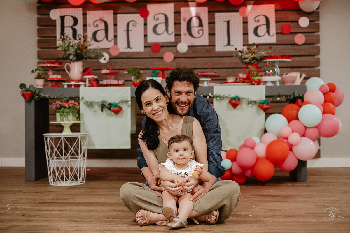 Fotografia documental de aniversário infantil, no rio Tavares/Campeche em Florianópolis/SC