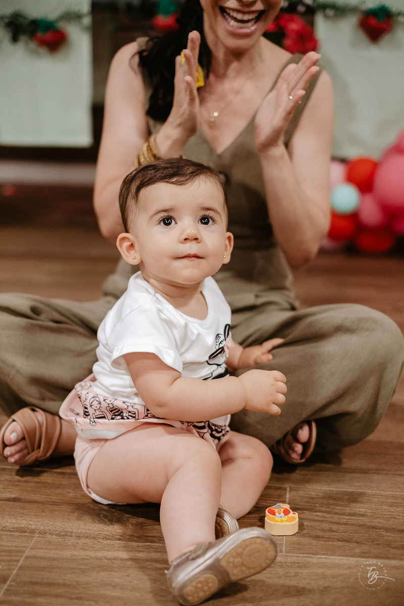 Fotografia documental de aniversário infantil, no rio Tavares/Campeche em Florianópolis/SC