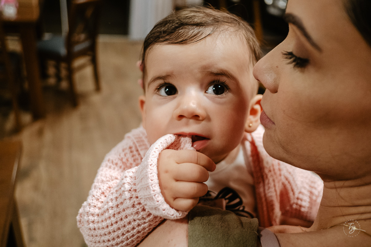 Fotografia documental de aniversário infantil, no rio Tavares/Campeche em Florianópolis/SC