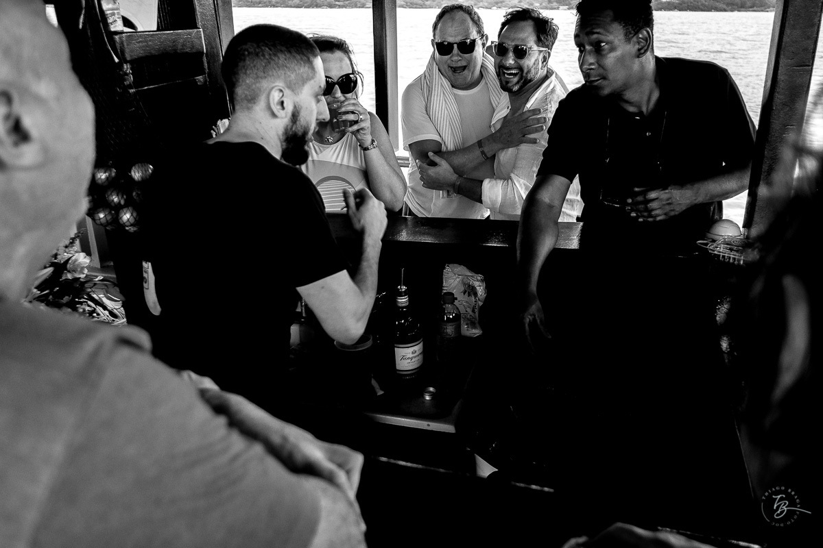 Festa de casamento, no barco Scuna Sul, em Florianópolis. Valéria e Carmelo, Florianópolis-SC.