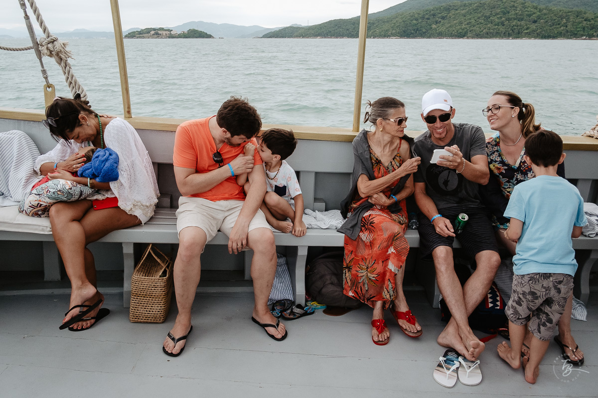 Festa de casamento, no barco Scuna Sul, em Florianópolis. Valéria e Carmelo, Florianópolis-SC.