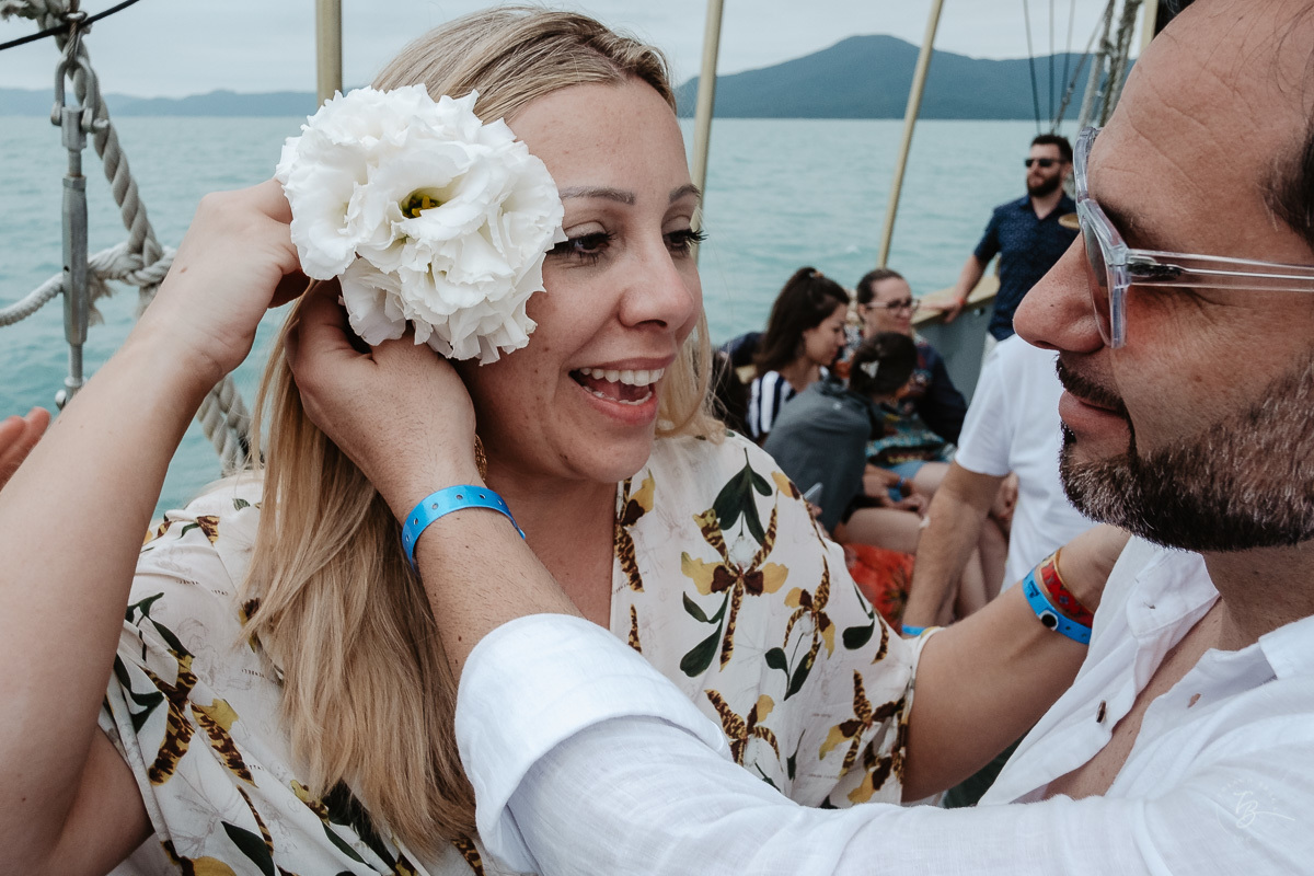Festa de casamento, no barco Scuna Sul, em Florianópolis. Valéria e Carmelo, Florianópolis-SC.