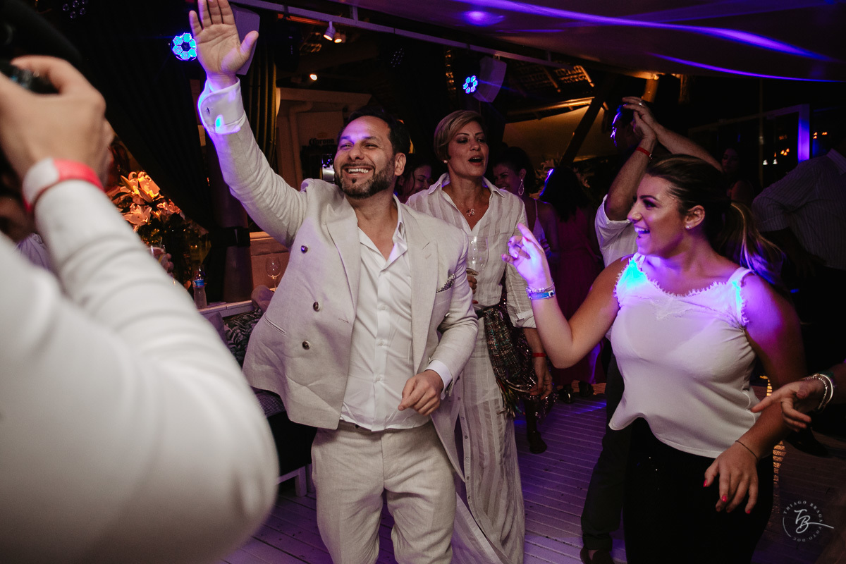 Festa de Casamento no Ammo Beach Club, em Florianópolis/SC. Valéria e Carmelo.