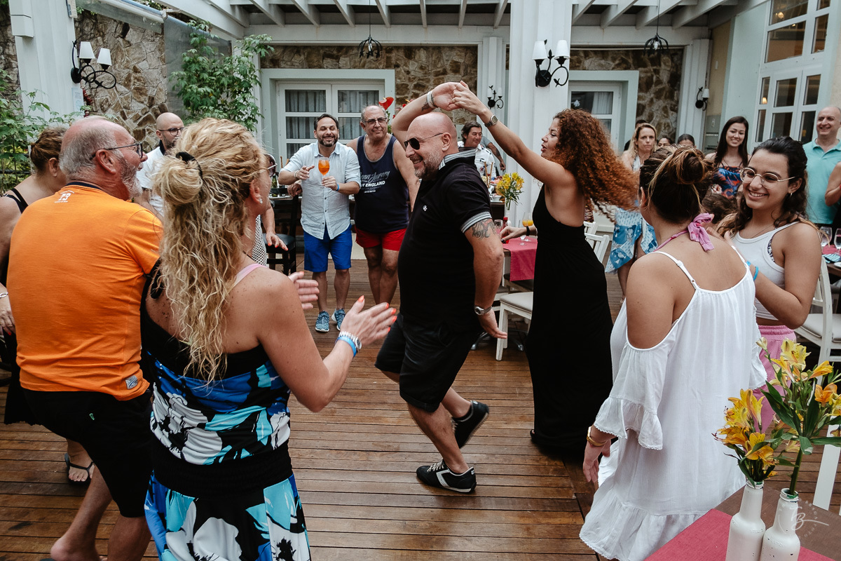 Campanario em Jurere Internacional - Florianópolis/Sc. Valéria e Carmelo.