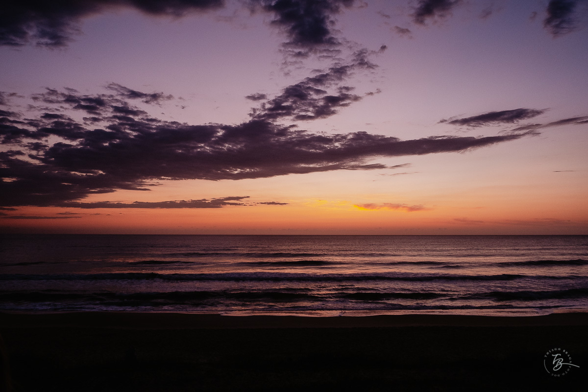 Fotografia de nascer do Sol, praia do campeche em Florianópolis-SC