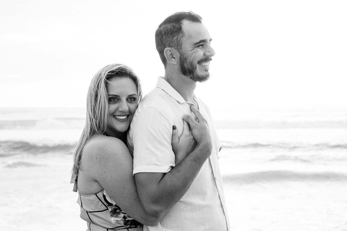 Fotografia de nascer do Sol, ensaio casal, praia do campeche em Florianópolis-SC.