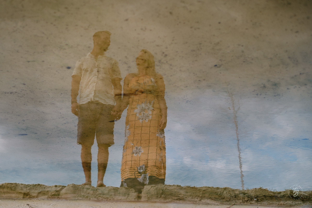 Fotografia de nascer do Sol, ensaio casal, praia do campeche em Florianópolis-SC.