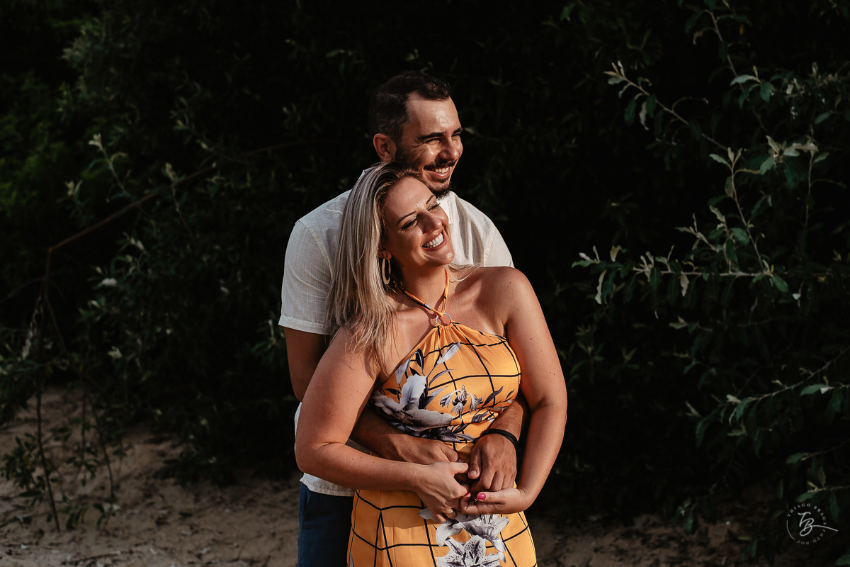 Fotografia de nascer do Sol, ensaio casal, praia do campeche em Florianópolis-SC.