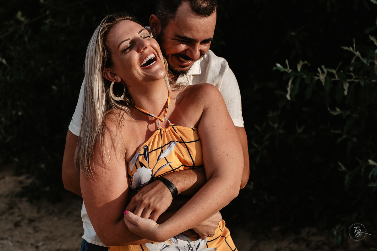 Fotografia de nascer do Sol, ensaio casal, praia do campeche em Florianópolis-SC.