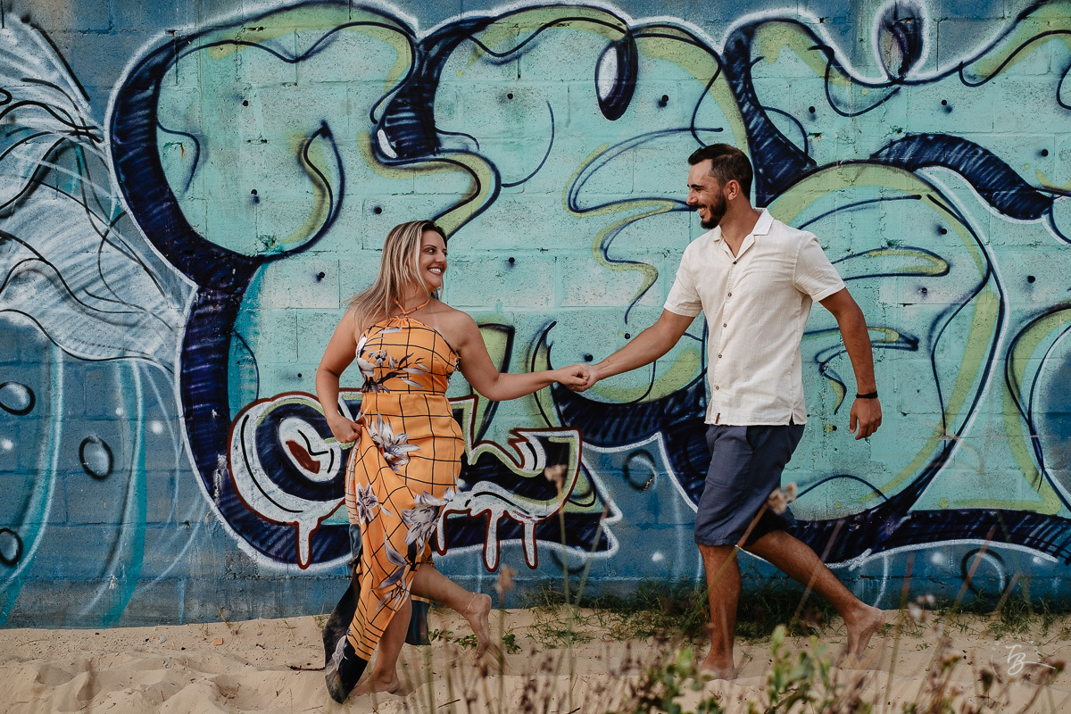 Fotografia de nascer do Sol, ensaio casal, praia do campeche em Florianópolis-SC.