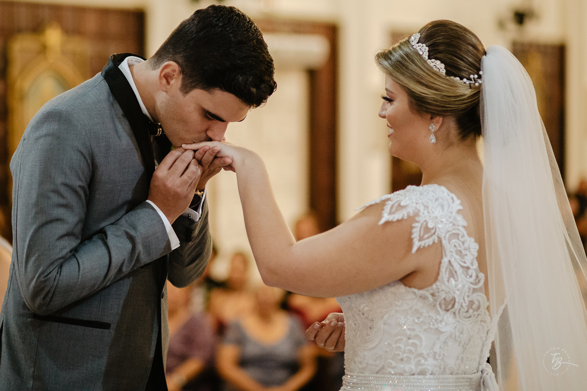 Casamento Ariza e Gustavo. Hotel Intercity. Igreja Colégio Catarinense. Beira Mar Norte. Lira Tênis Clube. Ponte Hercílio Luz. Florianópolis/SC. 