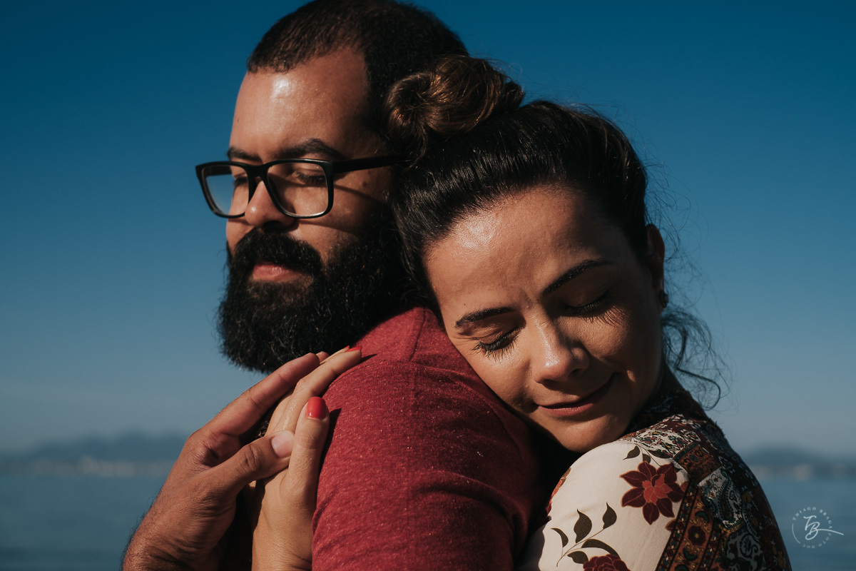 Ensaio de casal em Florianópolis. Santo Antonio de Lisboa e Sambaqui. Rafa e Ju.
