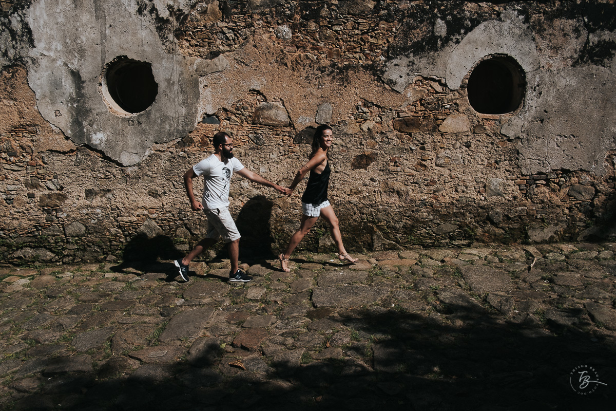 Ensaio de casal em Florianópolis. Santo Antonio de Lisboa e Sambaqui. Rafa e Ju.