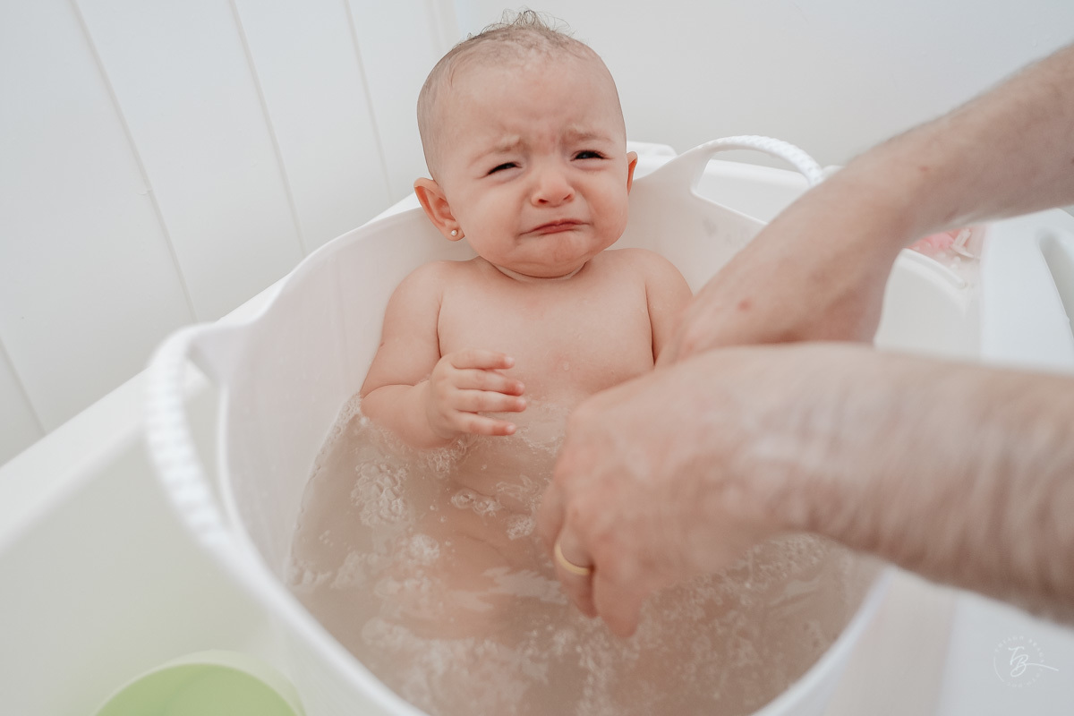 Ensaio de família em casa. 5 meses da Bia. Fotografia de familia em florianópolis/SC