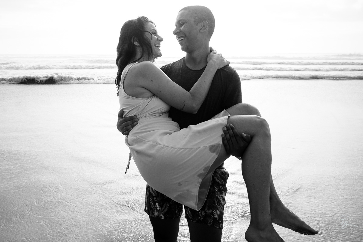 Ensaio pré-casamento na para da Guarda do embaú, Palhoça-SC. Amanhecer com os noivos Duana e Raphael. 