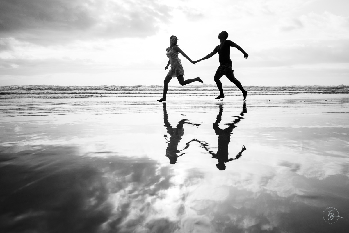 Ensaio pré-casamento na para da Guarda do embaú, Palhoça-SC. Amanhecer com os noivos Duana e Raphael. 