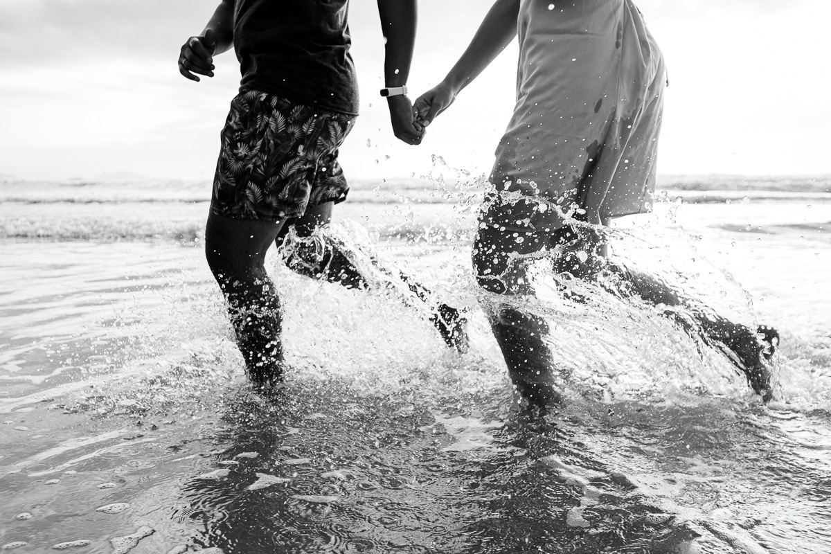 Ensaio pré-casamento na para da Guarda do embaú, Palhoça-SC. Amanhecer com os noivos Duana e Raphael. 