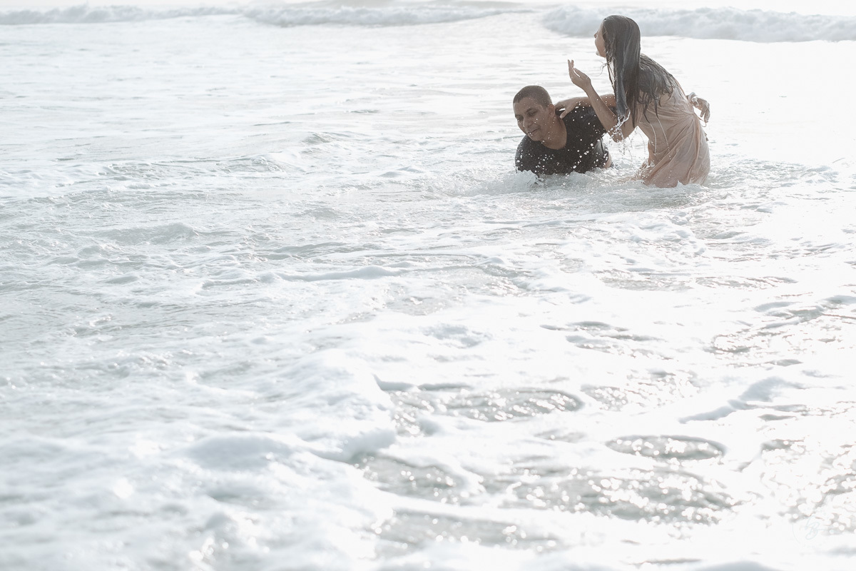 Ensaio pré-casamento na para da Guarda do embaú, Palhoça-SC. Amanhecer com os noivos Duana e Raphael. 