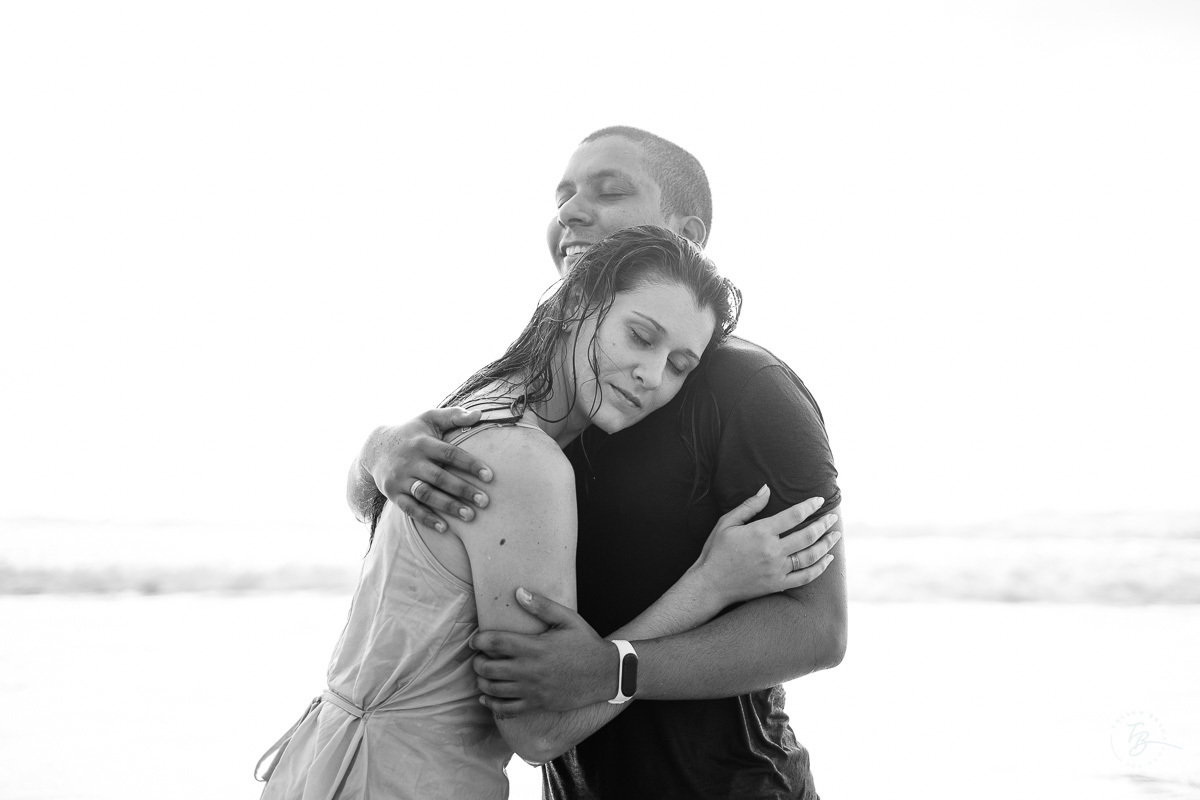 Ensaio pré-casamento na para da Guarda do embaú, Palhoça-SC. Amanhecer com os noivos Duana e Raphael. 