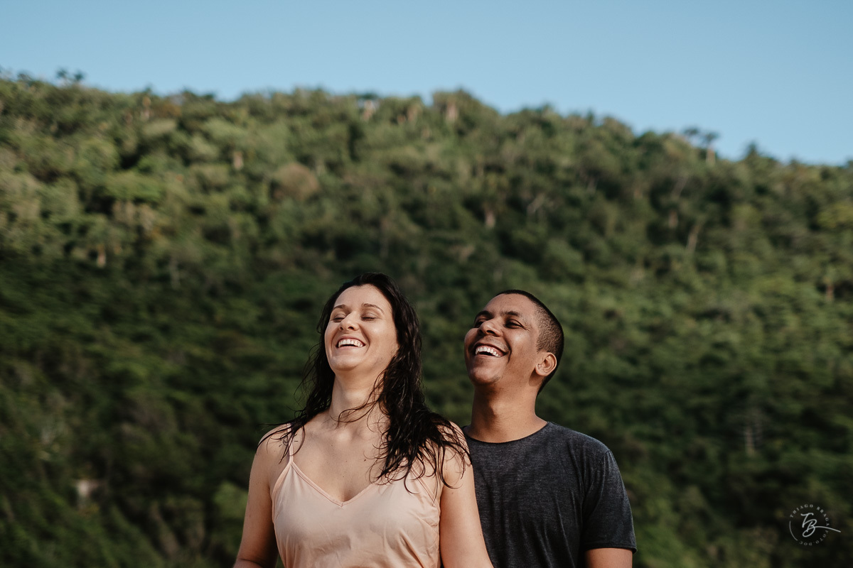 vEnsaio pré-casamento na para da Guarda do embaú, Palhoça-SC. Amanhecer com os noivos Duana e Raphael. 