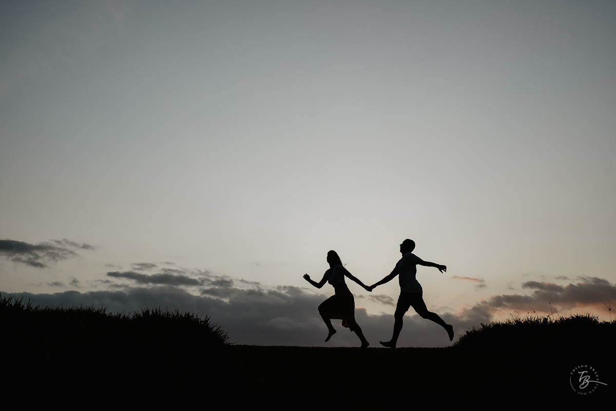 Ensaio pré-casamento na para da Guarda do embaú, Palhoça-SC. Amanhecer com os noivos Duana e Raphael. 