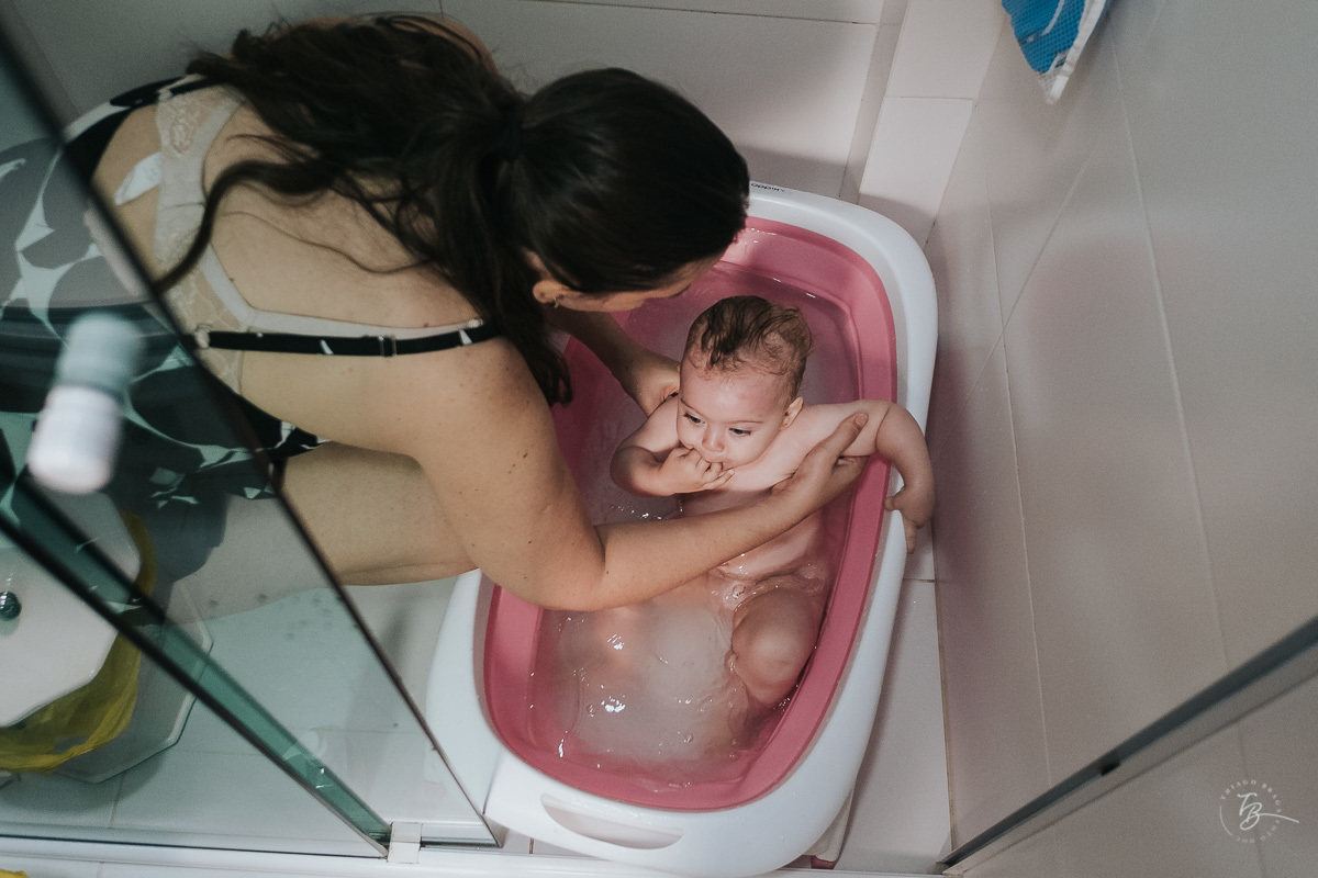 Ensaio de acompanhamento de primeiro ano da Helena. Ensaio lifestyle em coqueiros, Florianópolis/SC. 10 meses da Helena, Thiago Braga Foto