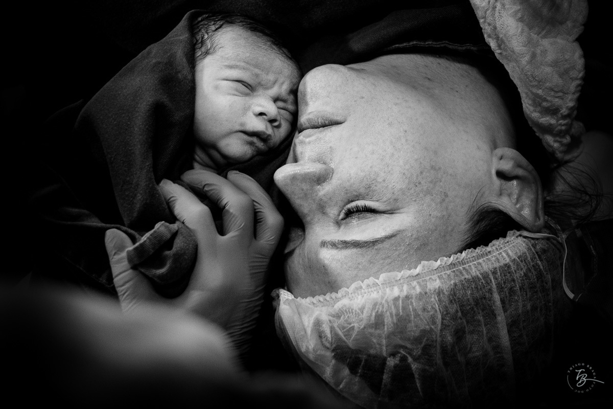 Nascimento do Henrique. Parto documental na maternidade Santa Helena em Florianópolis. Santa Catarina.