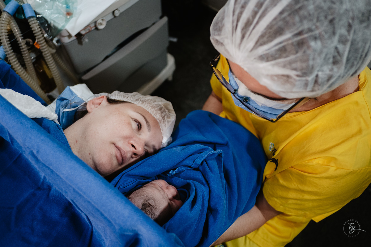 Nascimento do Henrique. Parto documental na maternidade Santa Helena em Florianópolis. Santa Catarina.