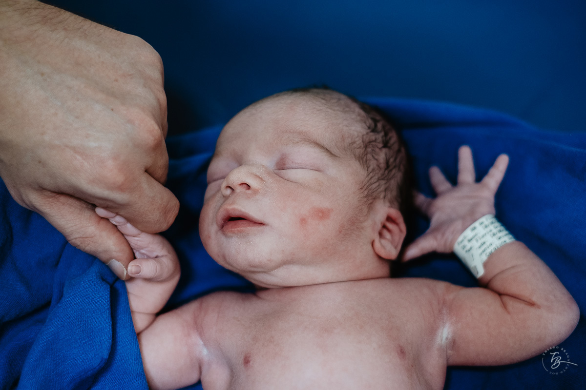 Nascimento do Henrique. Parto documental na maternidade Santa Helena em Florianópolis. Santa Catarina.