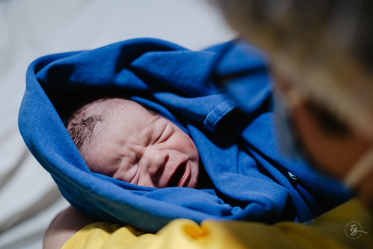 Nascimento do Henrique. Parto documental na maternidade Santa Helena em Florianópolis. Santa Catarina.