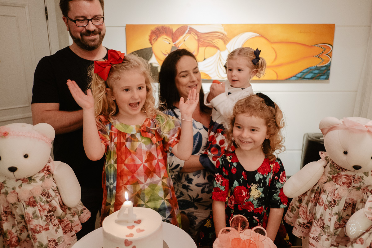 Aniversário documental infantil em casa. Thiago Braga fotografia. 