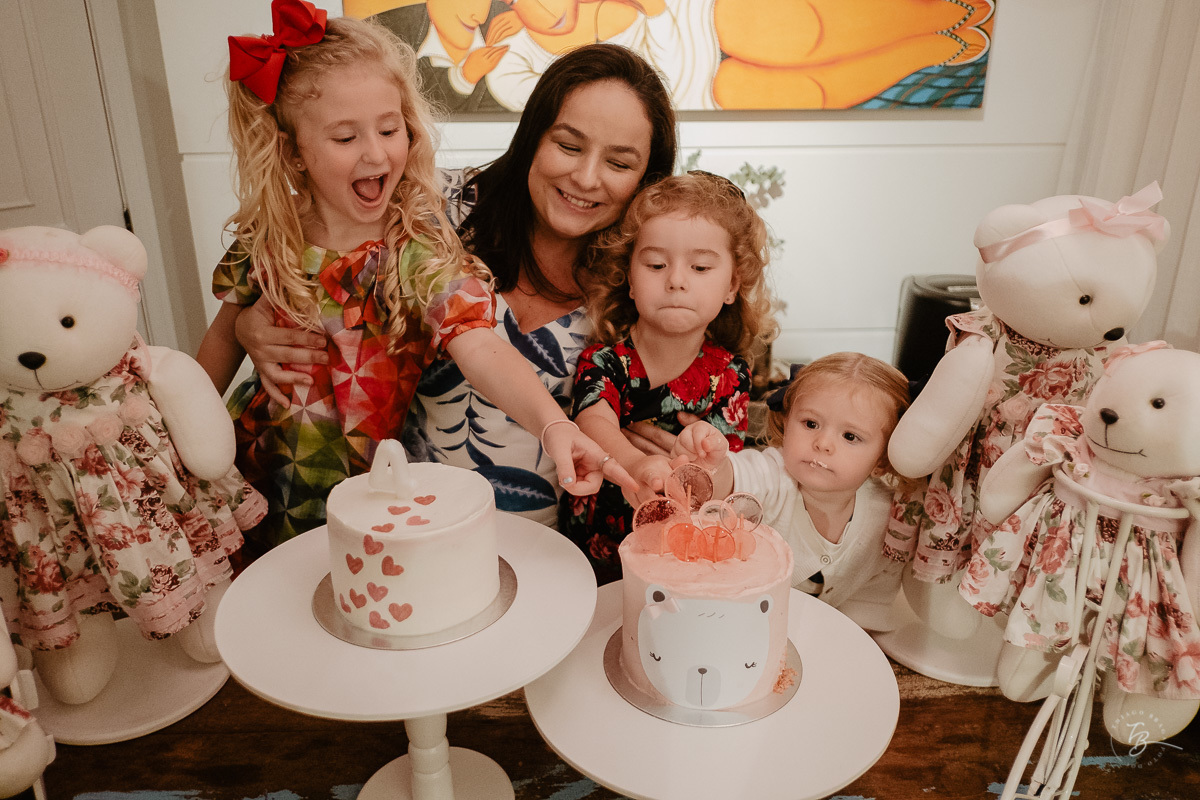 Aniversário documental infantil em casa. Thiago Braga fotografia. 