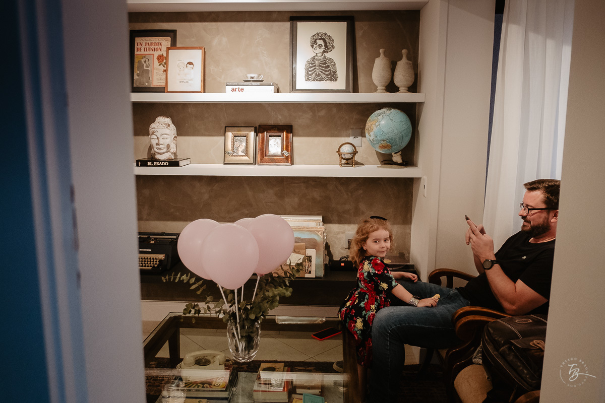 Aniversário documental infantil em casa. Thiago Braga fotografia. 