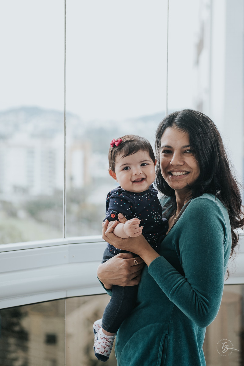 Acompanhamento do primeiro aninho da Khloe. Ensaio em casa e externo dos 7 meses do bebê. Thiago Braga 