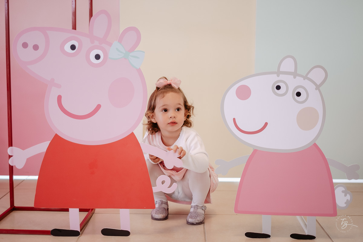 Olívia na sua festa. Fotografia documental de aniversário infantil em Florianópolis/Sc por Thiago Braga.