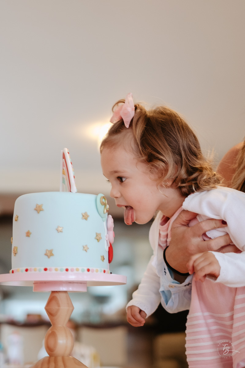 Que folia da Olivia. Fotografia documental de aniversário infantil em Florianópolis/Sc por Thiago Braga.