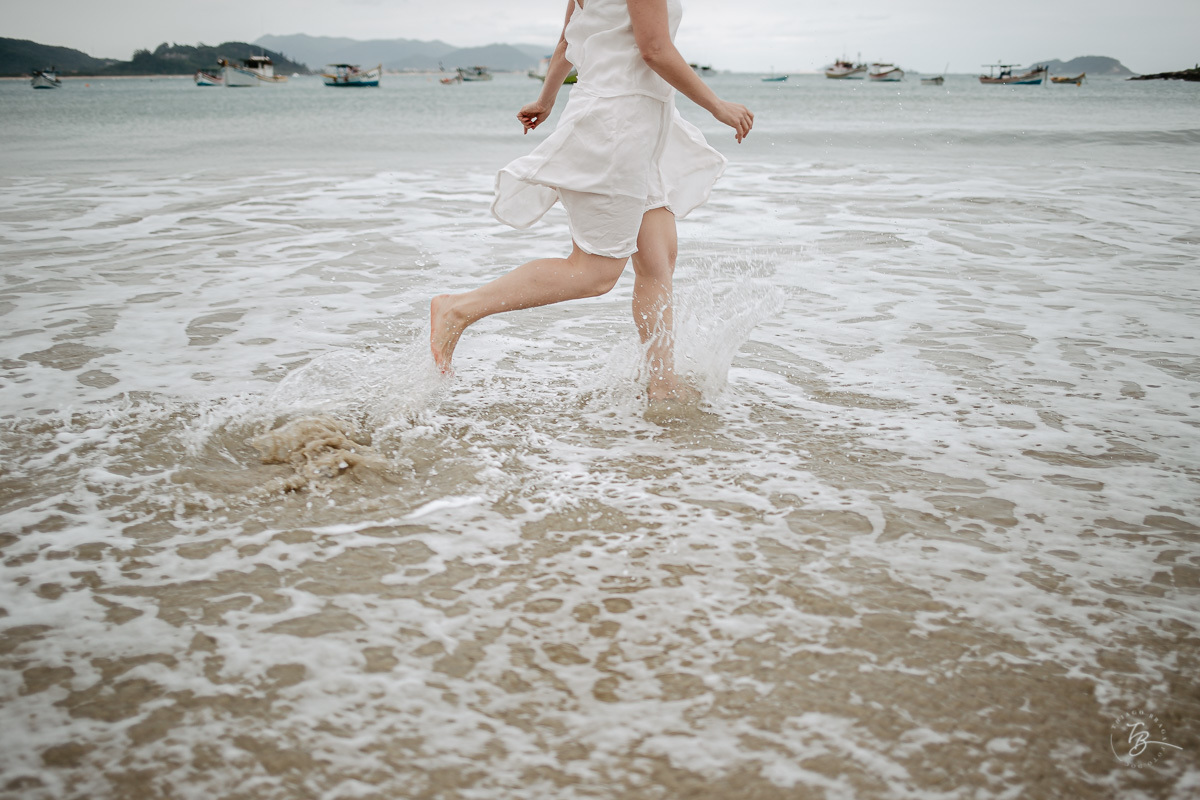 Correndo. Retratos pessoais de um ensaio no Sul da Ilha de Santa Catarina, em Florianópolis. Gisele, 40 anos. 
